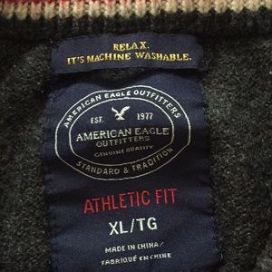 Men’s long sleeve American eagle sweater
